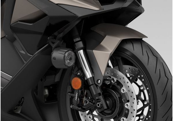 HONDA FORZA 750 - ČERNÁ 2025 - FORZA 750 - SKÚTRY