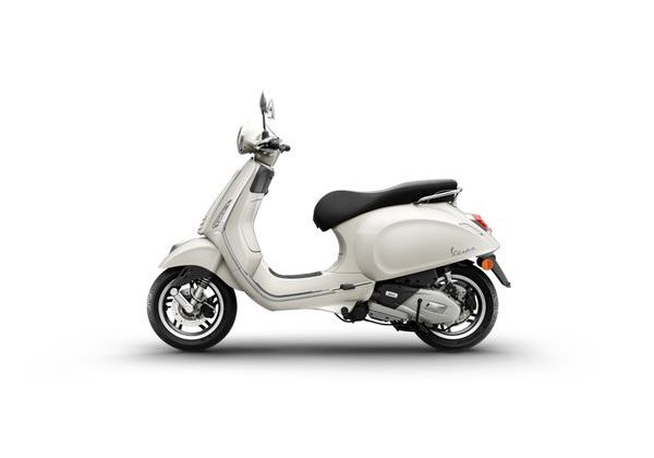 VESPA PRIMAVERA 125 E5+ - BÍLÁ 2026 - PRIMAVERA - SKÚTRY