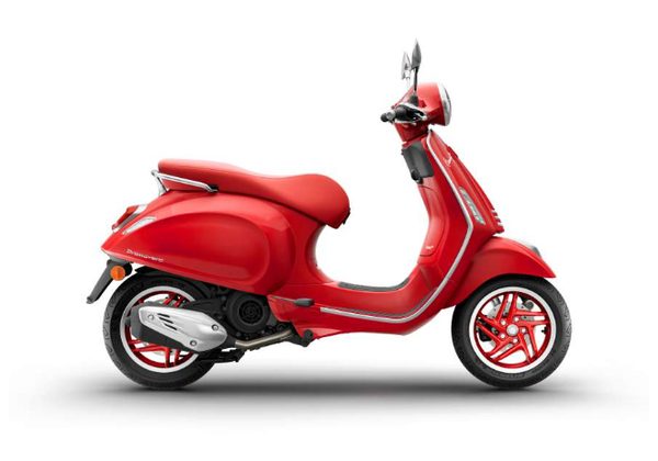 VESPA PRIMAVERA 125 RED E5+ - ČERVENÁ 2026 - PRIMAVERA - SKÚTRY