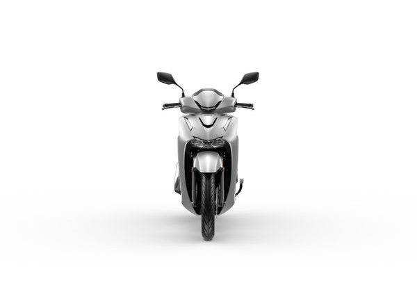HONDA SH150 - STŘÍBRNÁ 2026 - SH150 - SKÚTRY