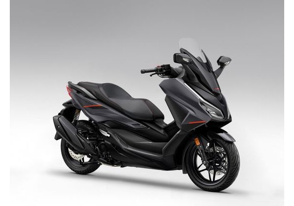 HONDA FORZA 350 - TMAVÁ ŠEDÁ 2025 (SE) - FORZA 350 - SKÚTRY