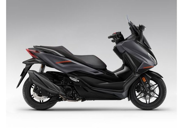 HONDA FORZA 350 - TMAVÁ ŠEDÁ 2025 (SE) - FORZA 350 - SKÚTRY