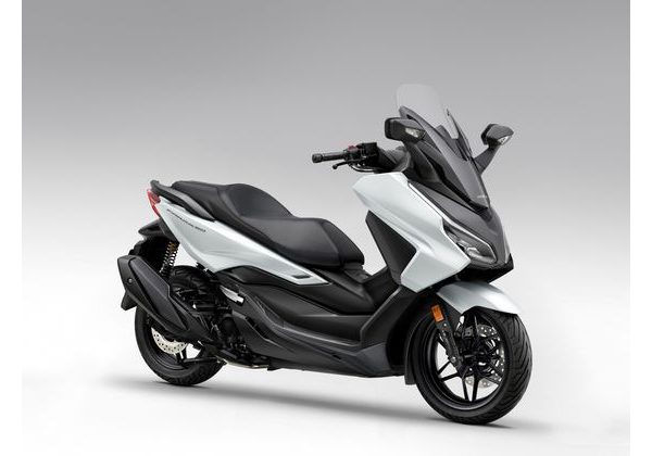 HONDA FORZA 350 - BÍLÁ 2025 - FORZA 350 - SKÚTRY