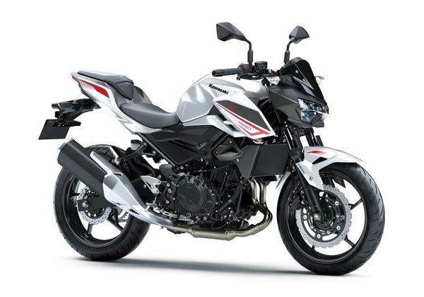 KAWASAKI Z400 BÍLÁ 2023