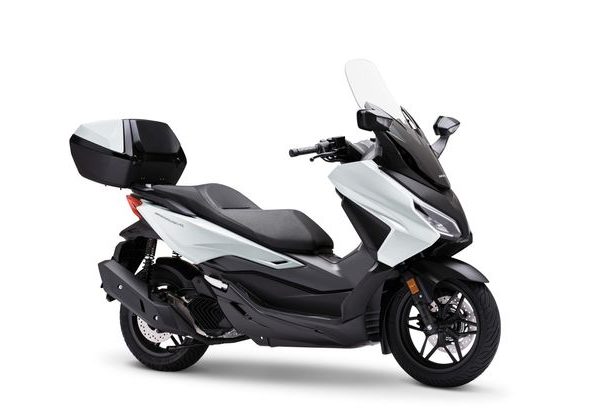 HONDA FORZA 125 - BÍLÁ 2025