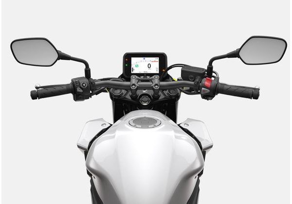 HONDA CB500 HORNET - BÍLÁ 2026 - CB500 HORNET - MOTORKY