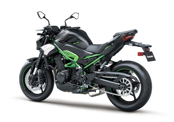 KAWASAKI Z900 ZELENÁ 2025