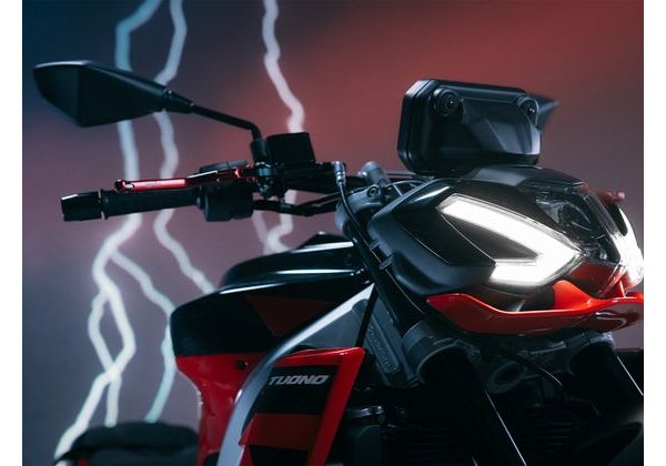 APRILIA TUONO 457 PIRANHA RED 2025 - SPORTNAKED - MOTORKY