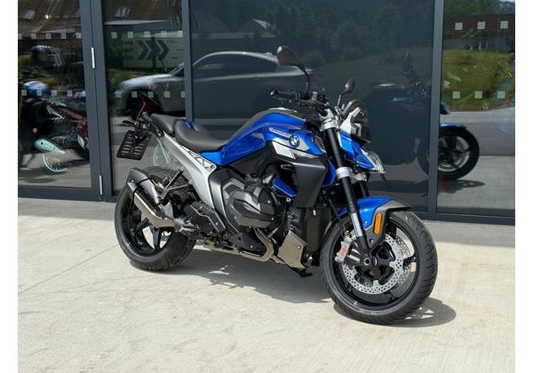 BMW R 1300 R (AKČNÍ SKLADOVÝ MODEL – RACINGBLUE 2026) - AKČNÍ SKLADOVKY - MOTORKY