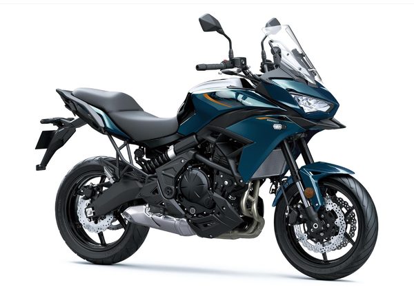 KAWASAKI VERSYS 650 - MODRÁ 2026 - ADVENTURE TOURER - MOTORKY