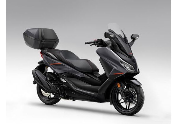 HONDA FORZA 350 - TMAVÁ ŠEDÁ 2025 (SE) - FORZA 350 - SKÚTRY