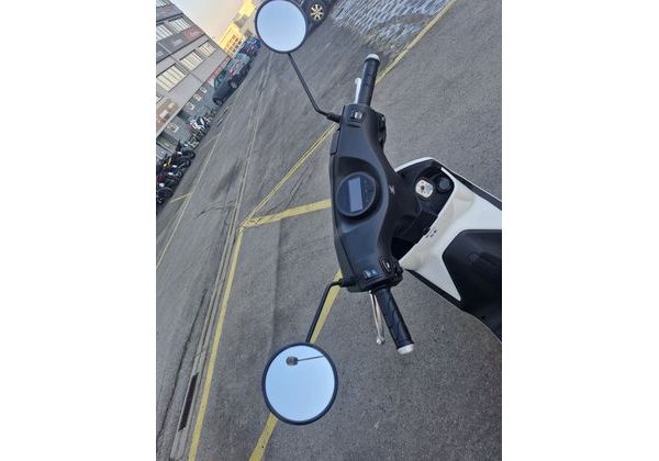 HONDA EM1 E WHITE - NOVINÁŘSKÝ MOTOCYKL - DEMO AKČNÍ MOTOCYKLY - MOTORKY