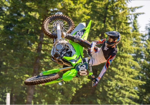 KAWASAKI KX250 - ZELENÁ 2026 - MOTOCROSS & ENDURO - MOTORKY