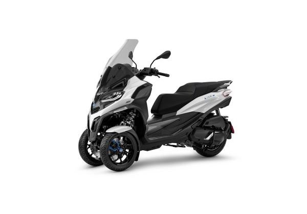 PIAGGIO MP3 400 HPE SPORT E5+ BIANCO LUNA 2025 - MP3 - SKÚTRY