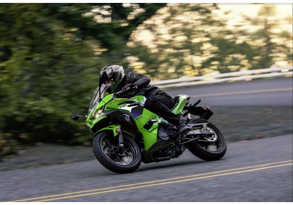 KAWASAKI NINJA 500 SE - ZELENÁ 2026