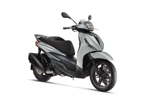 PIAGGIO BEVERLY 300 S ARGENTO COMETA - SKÚTRY