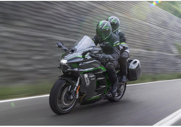KAWASAKI NINJA H2 SX SE - ŠEDÁ 2026 - SPORT TOURER - MOTORKY