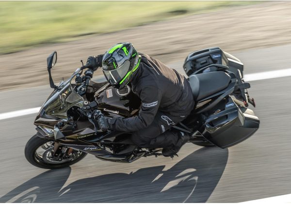 KAWASAKI NINJA 1100SX - ČERNOZLATÁ 2026 - SPORT TOURER - MOTORKY