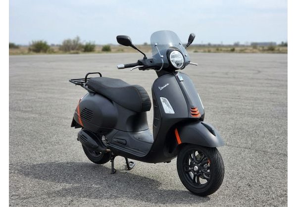 VESPA GTS 125 2024 - BAZAR - MOTOBAZAR