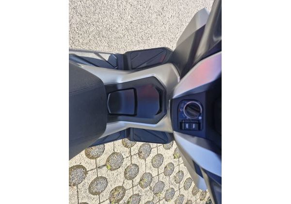 HONDA FORZA 300 - BAZAR - MOTOBAZAR