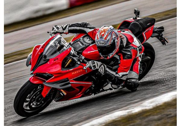 QJMOTOR SRK 800 RR - ČERVENÁ 2026 - SUPERSPORT - MOTORKY
