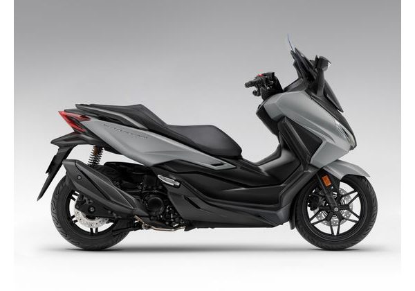 HONDA FORZA 350 - ŠEDÁ 2025 - FORZA 350 - SKÚTRY