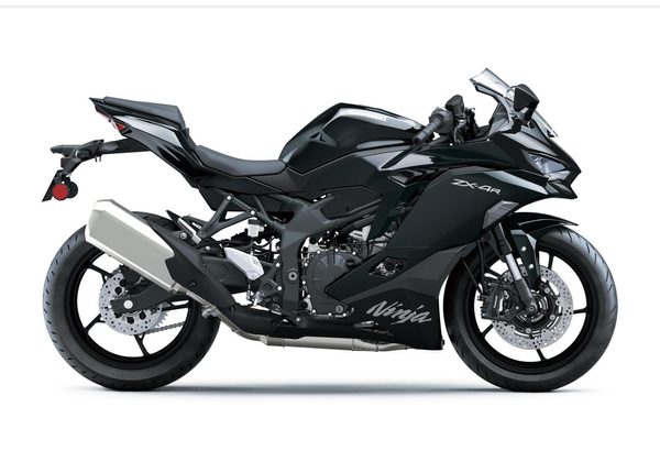KAWASAKI NINJA ZX-4R ČERNÁ 2026 PŘEDOBJEDNÁVKA