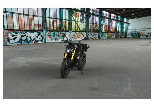 BMW G 310 R - COSMIC BLACK