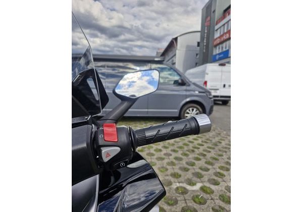 HONDA FORZA 300 - BAZAR - HONDA - MOTOBAZAR
