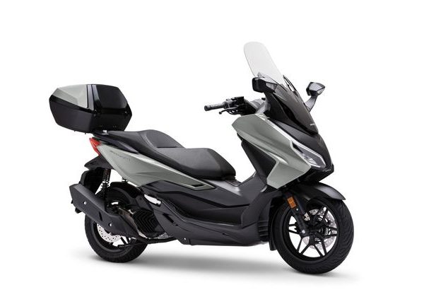 HONDA FORZA 125 - SVĚTLÁ ŠEDÁ 2025 - FORZA 125 - SKÚTRY