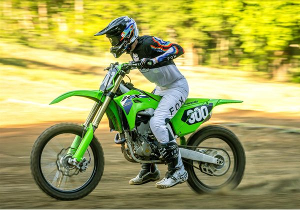 KAWASAKI KX250 - ZELENÁ 2026 - MOTOCROSS & ENDURO - MOTORKY