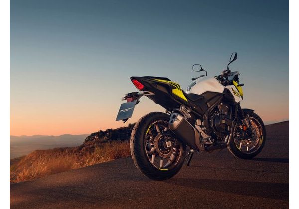 HONDA CB500 HORNET - BÍLÁ 2026 - CB500 HORNET - MOTORKY