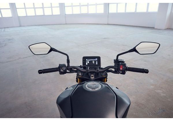 HONDA CB1000 HORNET SP - ČERNÁ 2025 - CB1000 HORNET - MOTORKY