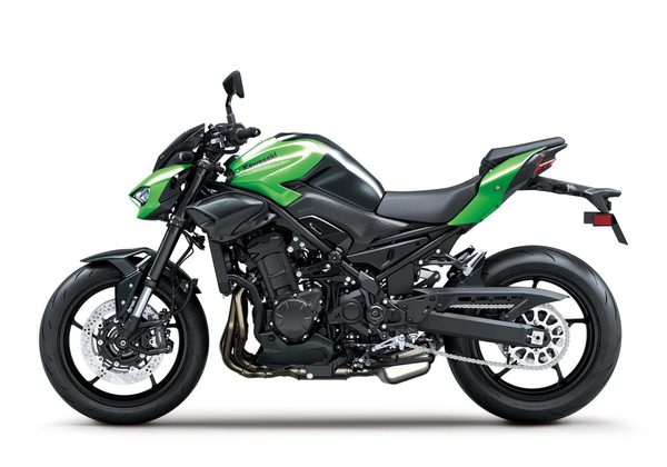 KAWASAKI Z900 - ZELENÁ 2026 - SUPERNAKED - MOTORKY