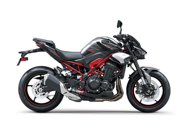 KAWASAKI Z900 ČERVENÁ 2025 - SUPERNAKED - MOTORKY