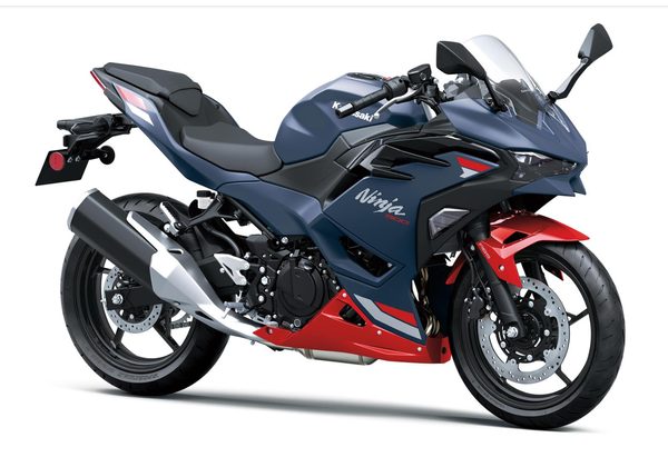 KAWASAKI NINJA 500 SE - ČERVENÁ 2026 - SUPERSPORT & SPORT - MOTORKY