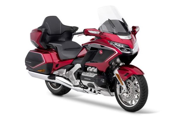 HONDA GL1800 GOLD WING TOUR DCT CANDY RED AND BLACK METALLIC