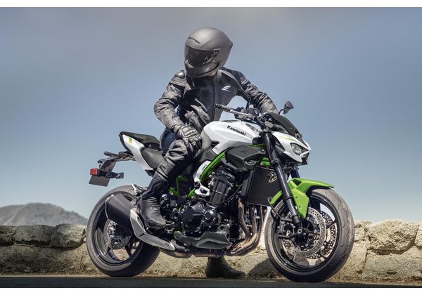 KAWASAKI Z900 - BÍLÁ/ZELENÁ 2027 - SUPERNAKED - MOTORKY