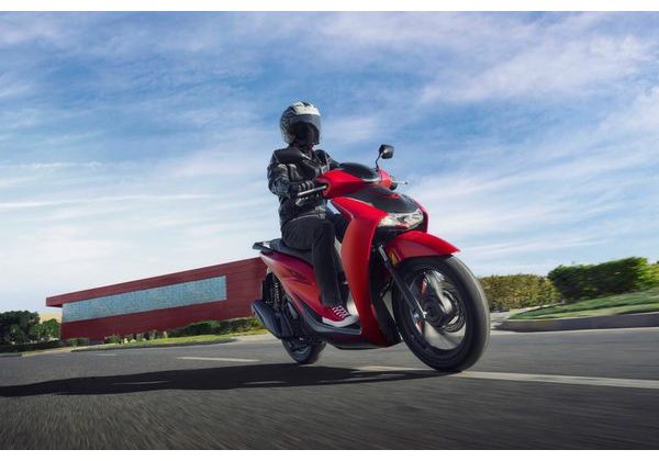 HONDA SH125 SMART TOP BOX - ČERVENÁ 2026 - SH125 - SKÚTRY