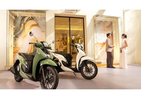 HONDA SH MODE 125 - BÍLÁ 2027 - SH125 - SKÚTRY