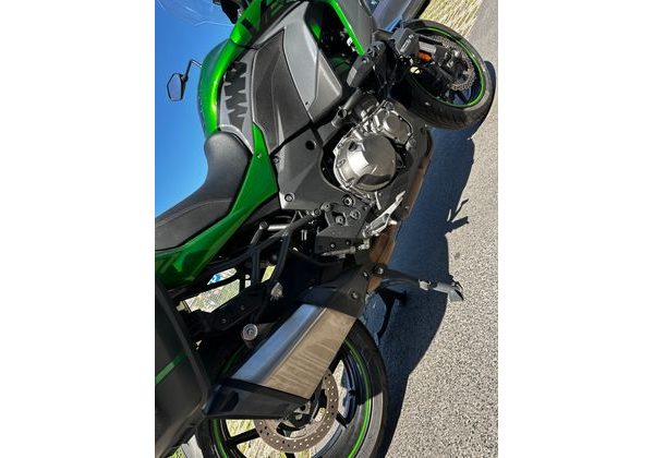 KAWASAKI VERSYS 1000 SE - BAZAR - REZERVOVÁNO - KAWASAKI - MOTOBAZAR
