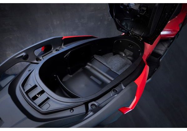 HONDA ADV350 S KUFREM - ČERVENÁ 2025 - ADV - SKÚTRY