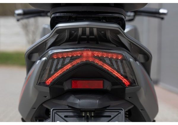 QJMOTOR MTX 125 - ČERNÁ - 2026 - QJMOTOR - SKÚTRY
