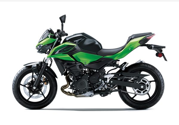 KAWASAKI Z500 - ZELENÁ 2026 - SUPERNAKED - MOTORKY