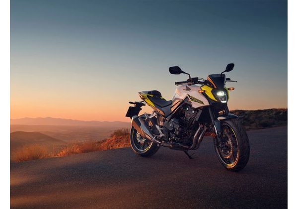 HONDA CB500 HORNET - BÍLÁ 2026 - CB500 HORNET - MOTORKY