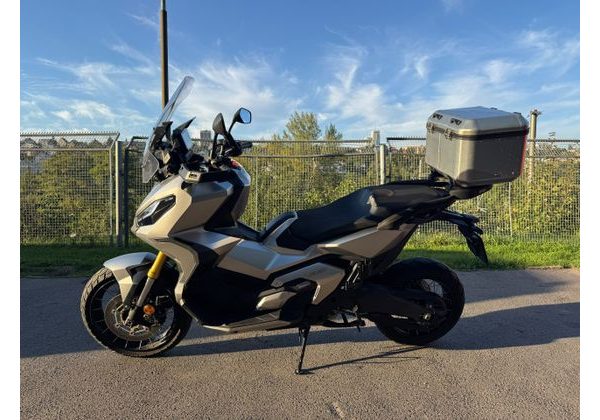 HONDA X-ADV 750 BAZAR - MOTOBAZAR
