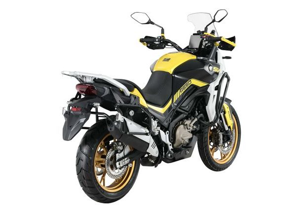 QJMOTOR SVT 650X ŠEDO - ŽLUTÁ - SVT 650X - MOTORKY