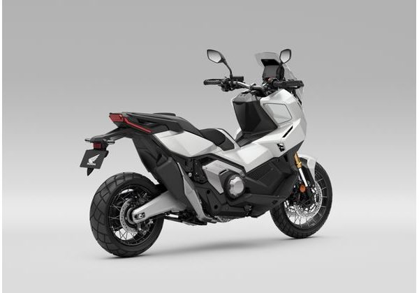 HONDA X-ADV 750 - BÍLÁ 2025 - X-ADV 750 - MOTORKY