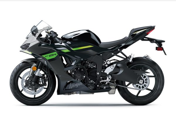 KAWASAKI NINJA ZX-6R - ŠEDÁ 2026