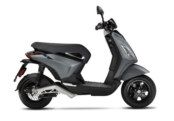 PIAGGIO 1 ACTIVE FOREVER GREY